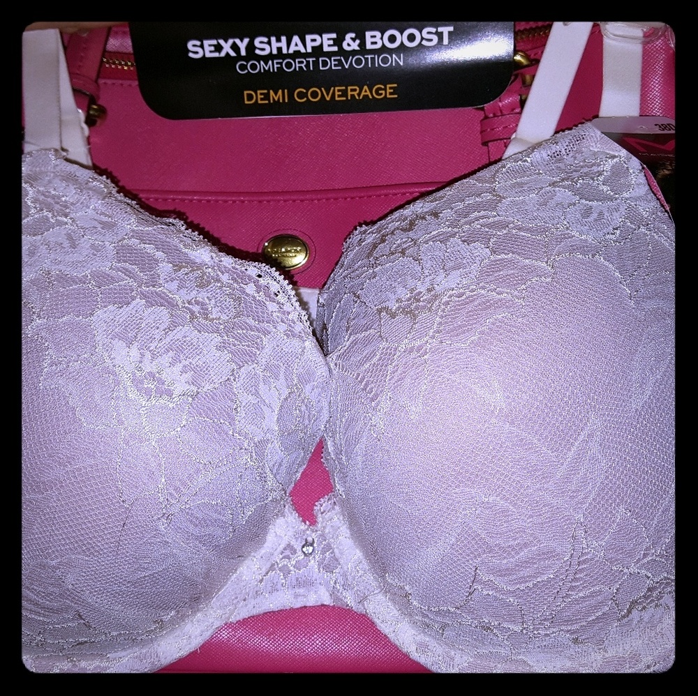 Maidenform Plunge Pushup